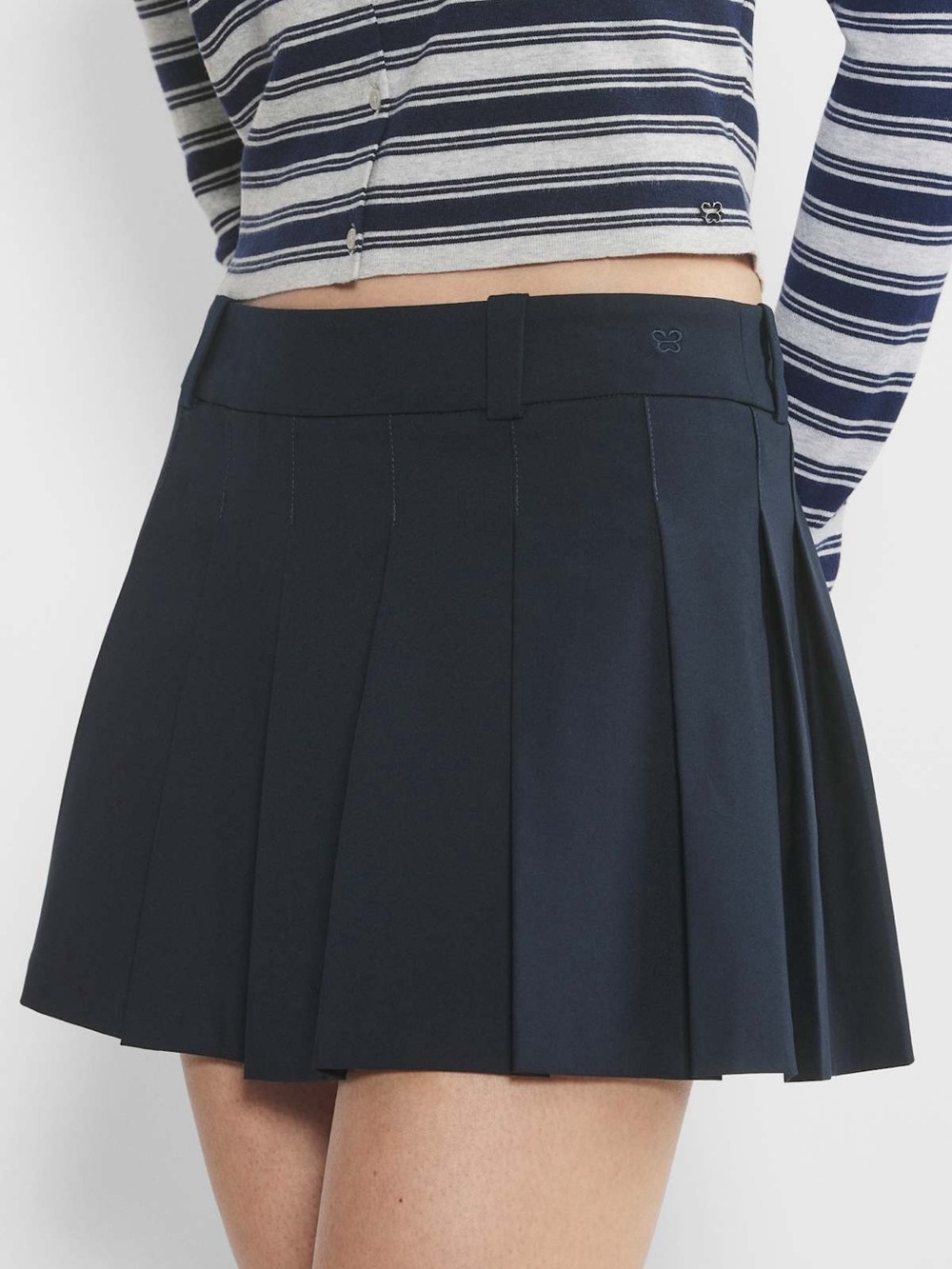 Aritzia x Sunday Best Olive Mini Black Nior Size 8